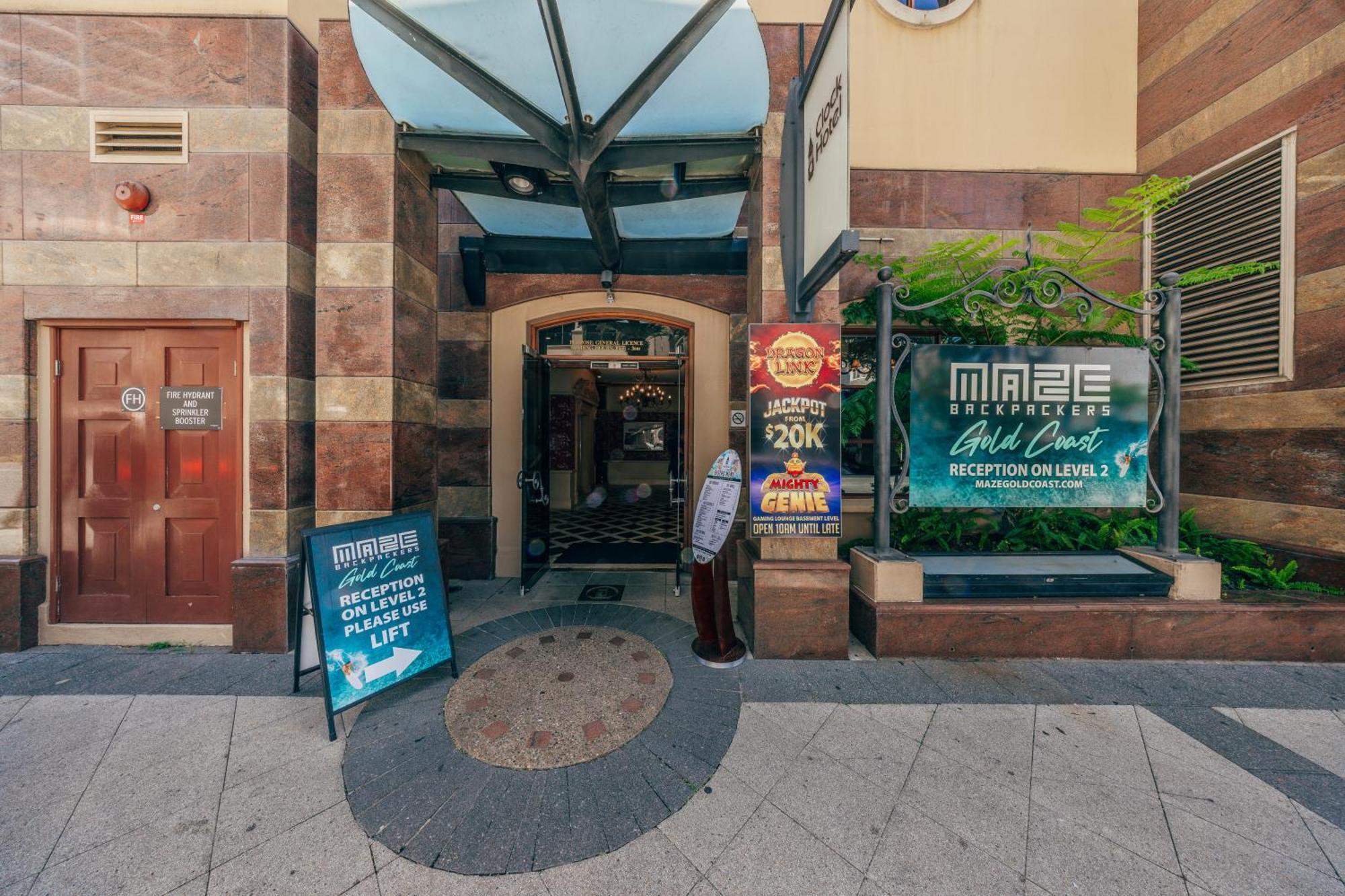 Maze Backpackers - Gold Coast Hostel Exterior photo