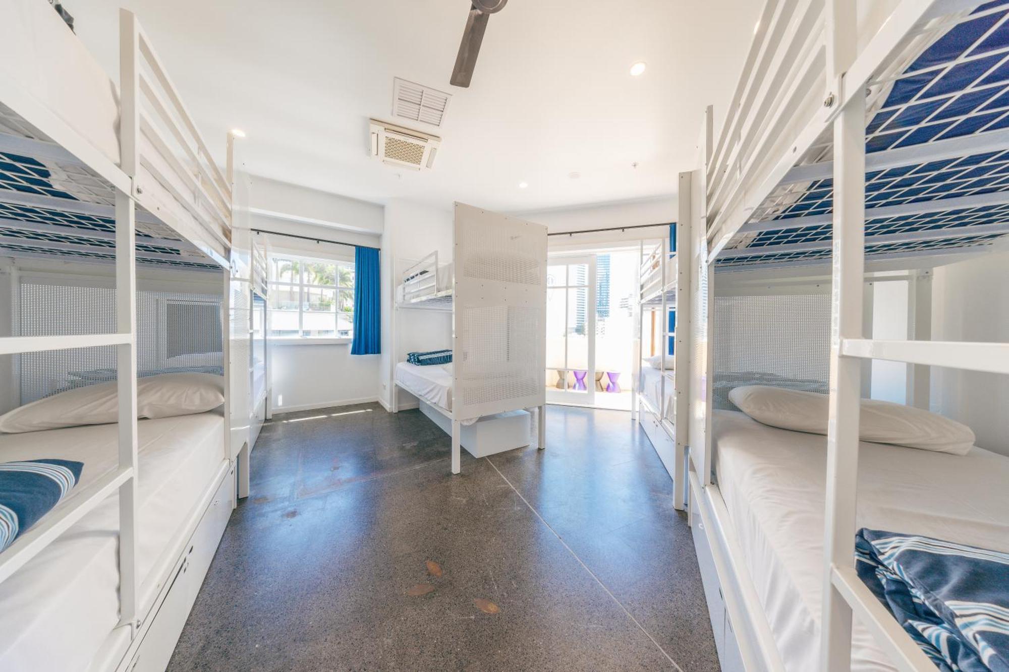 Maze Backpackers - Gold Coast Hostel Exterior photo