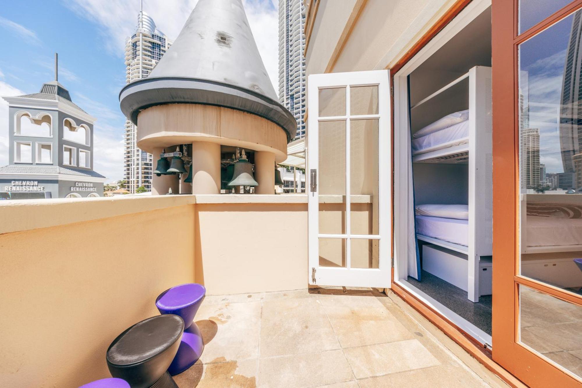 Maze Backpackers - Gold Coast Hostel Exterior photo