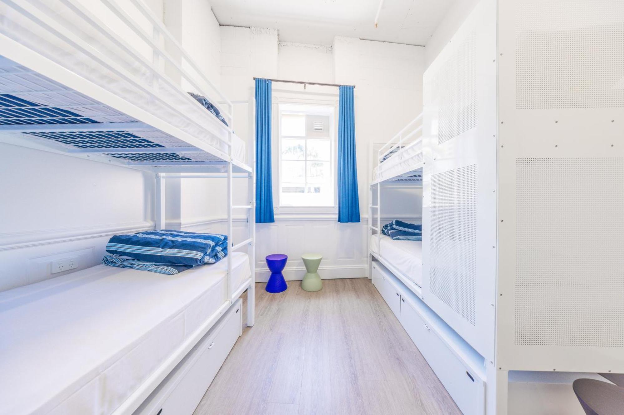 Maze Backpackers - Gold Coast Hostel Exterior photo